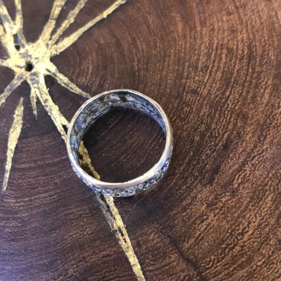 Vintage Ring Sterling Silver with Cut outs Band Size 6 - Picture 3 of 7